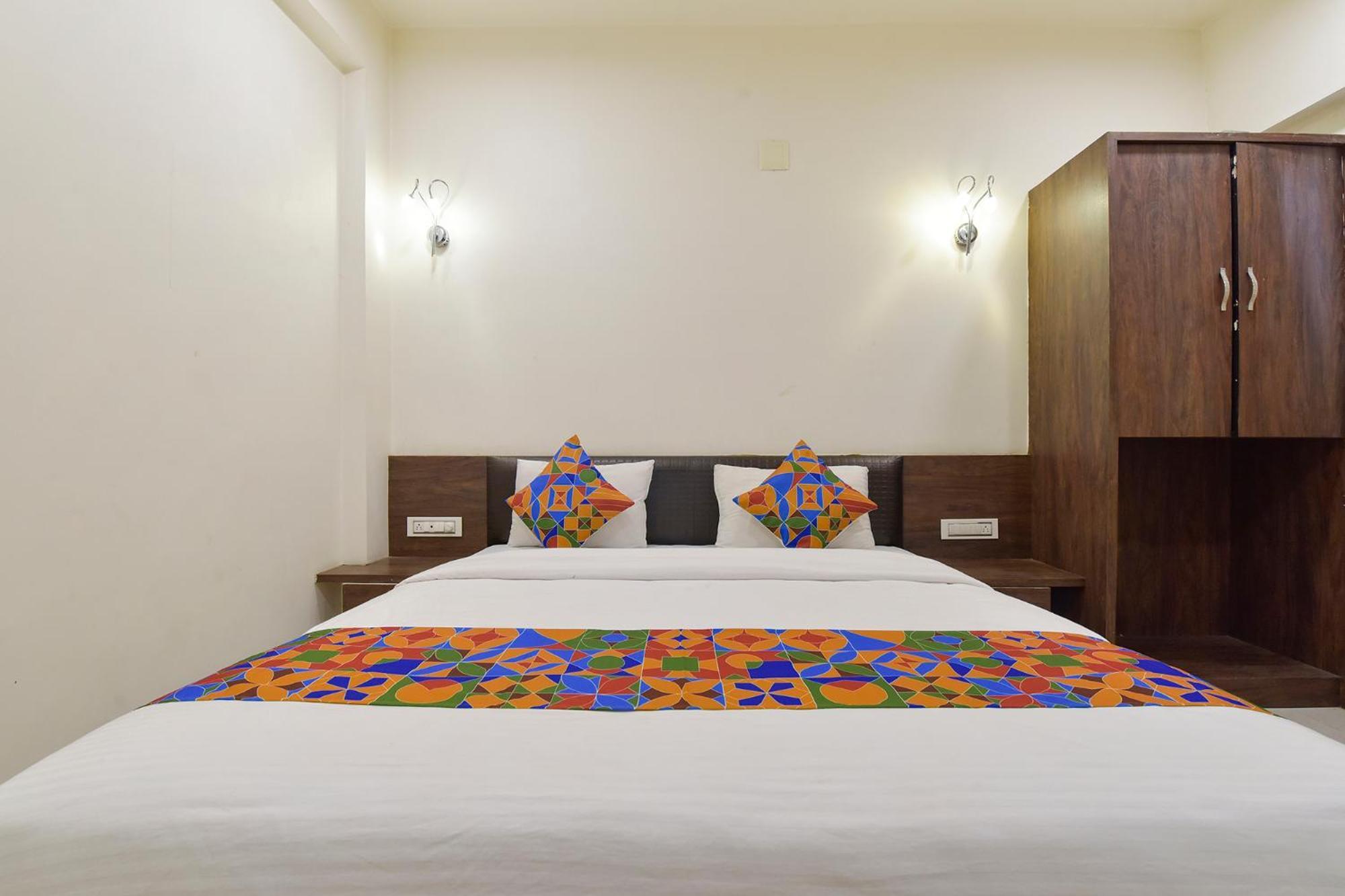 Fabhotel A1 Plaza アーメダバード エクステリア 写真