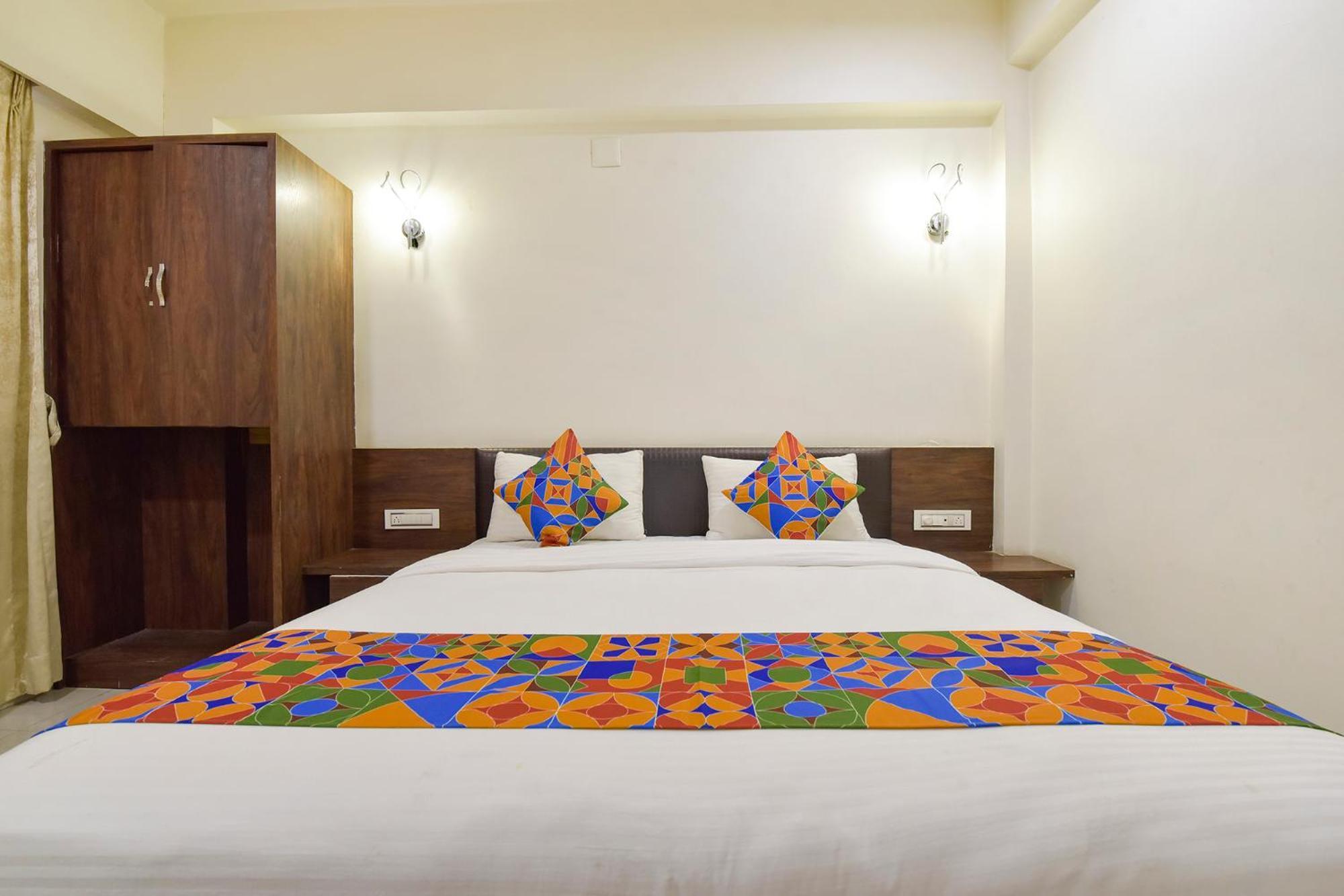 Fabhotel A1 Plaza アーメダバード エクステリア 写真
